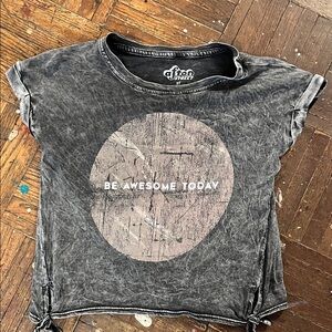 “BE AWESOME TODAY “ distressed look  Gray Graphic Tee, kids 3T